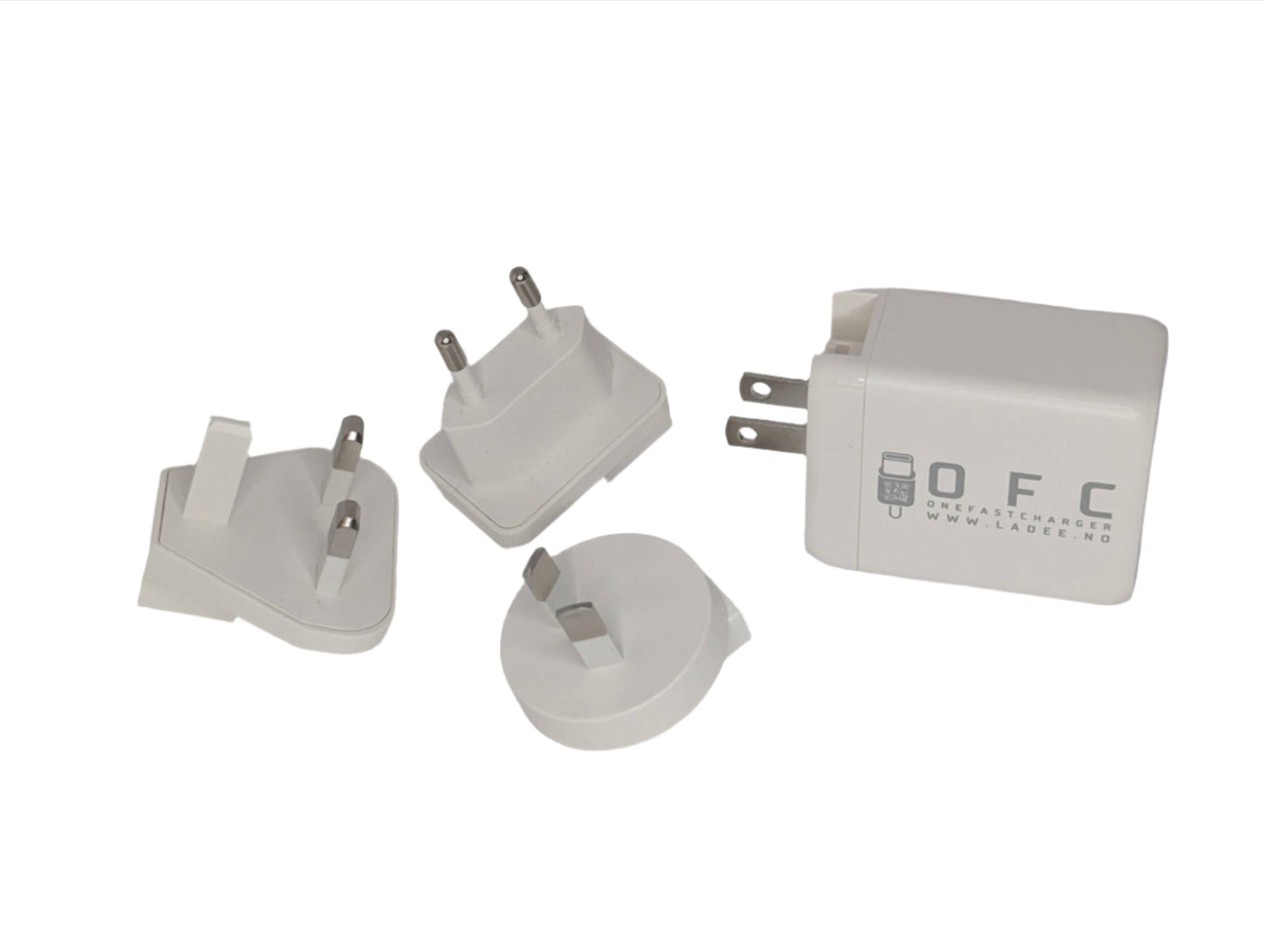 USB-c reiselader med adapter