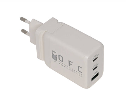 65 watt gan lader macbook mobiltelefon  pc og andre enhert